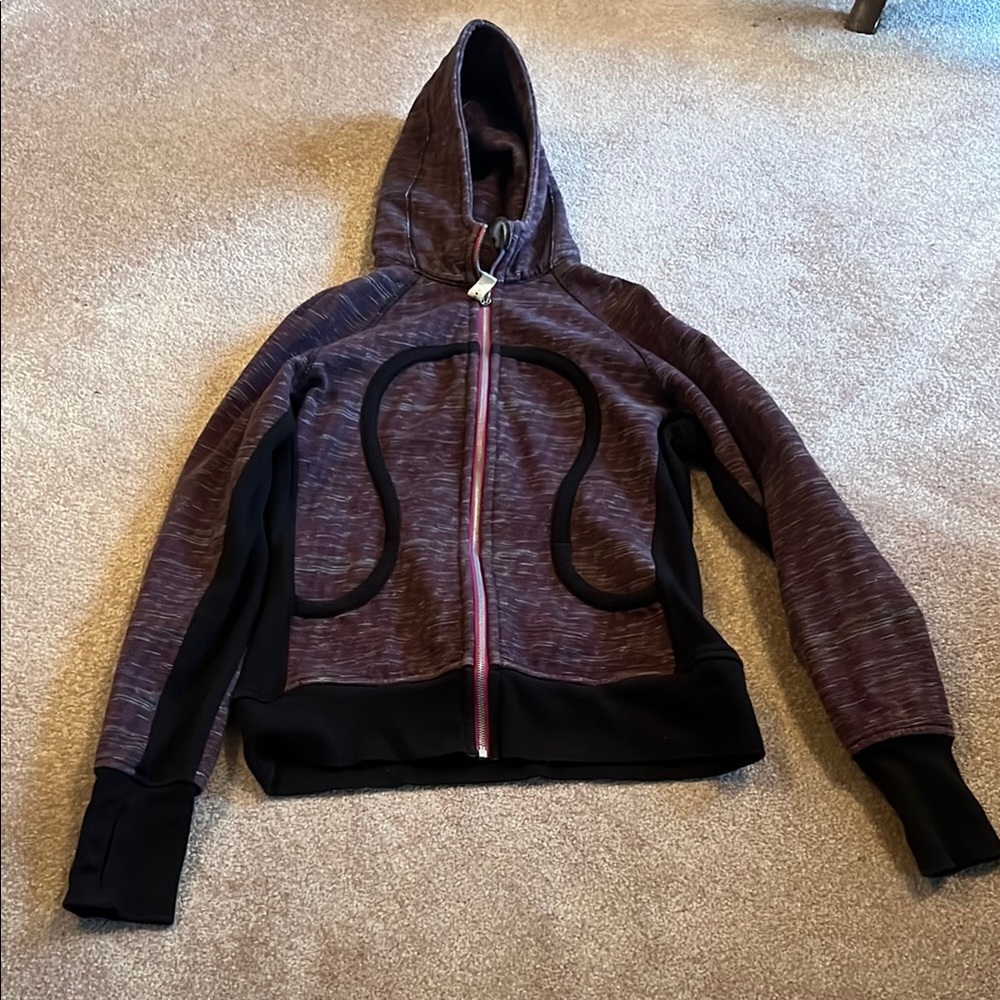 Lulu lemon scuba Hooded Jacket with Black and Maroon Design